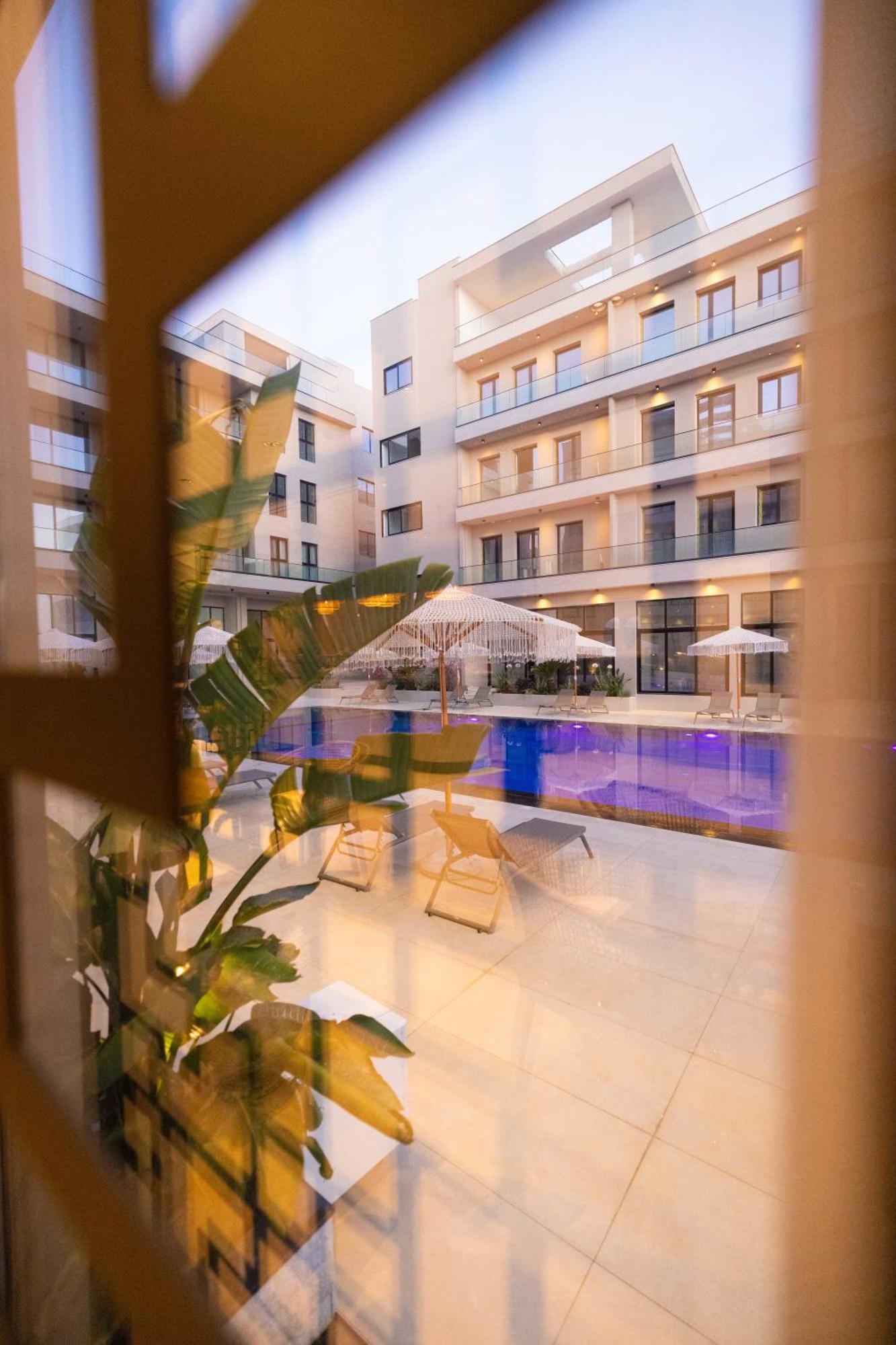 Tris3 Hotel Radhimë Exterior foto